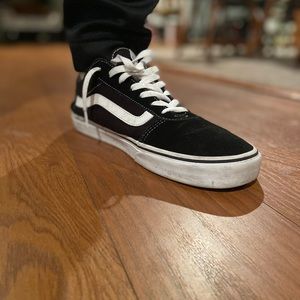 Meet your Posher, Chloe